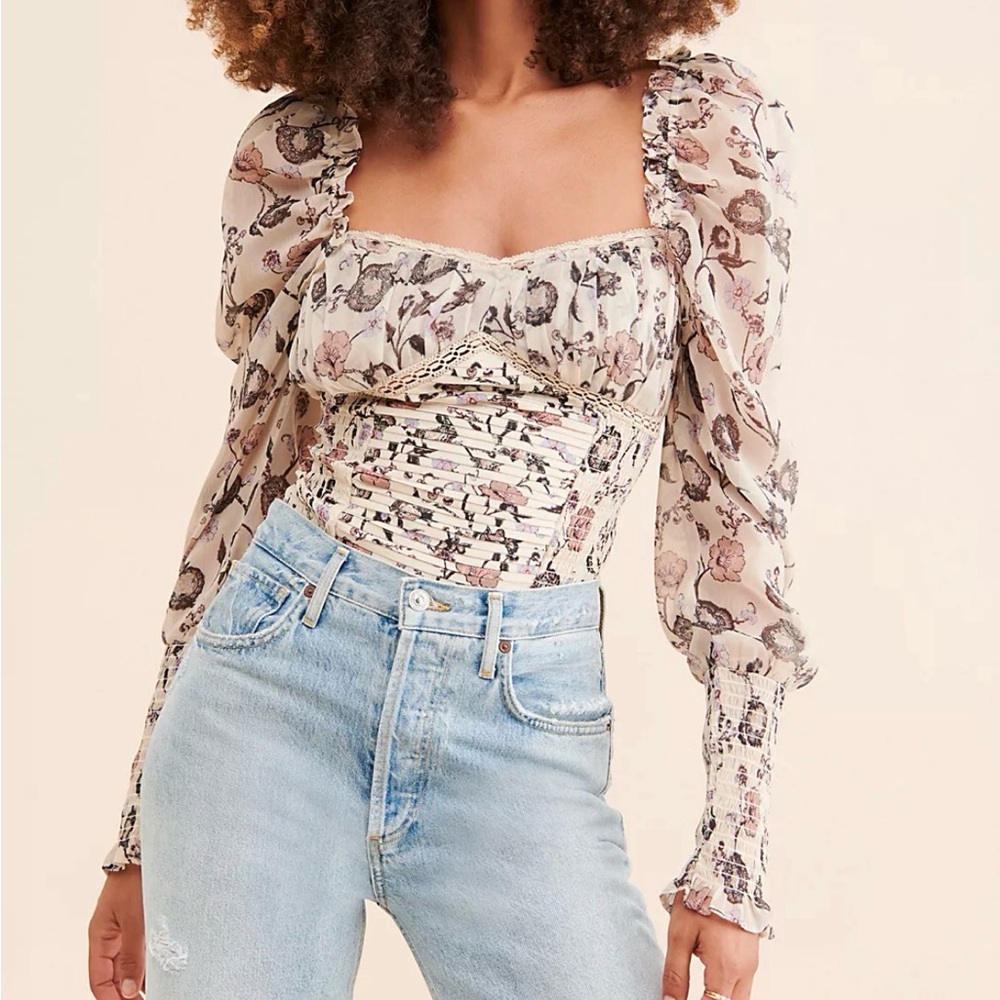 FREE PEOPLE Brunch Date
Black Floral Long Sleeve
Bodysuit Size Large NWT